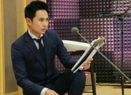 娱乐吃瓜的配音演员是谁,揭秘娱乐吃瓜界的配音达人