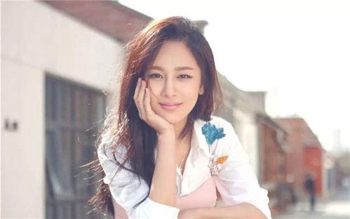 娱乐大晨姐吃瓜杨紫小说,杨紫的娱乐风云录