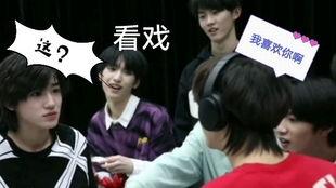 宋亚轩娱乐圈吃瓜,揭秘明星背后的“吃瓜”故事